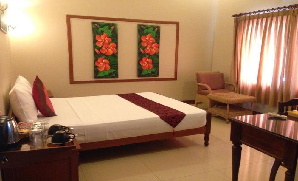 Anise Hotel And Restaurant Phnom Penh Zewnętrze zdjęcie